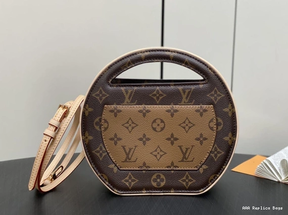 Aaa replica ru LOUIS Around VUITTON Me PM 0729